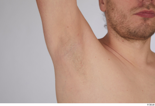 Arvid nude underarm 0001.jpg